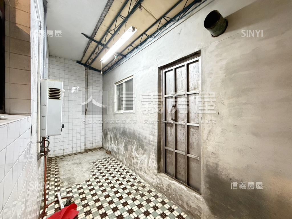 近未來捷運站１樓房屋室內格局與周邊環境