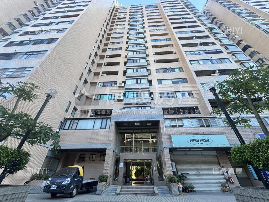 潤泰新大陸稀有四房車位房屋室內格局與周邊環境