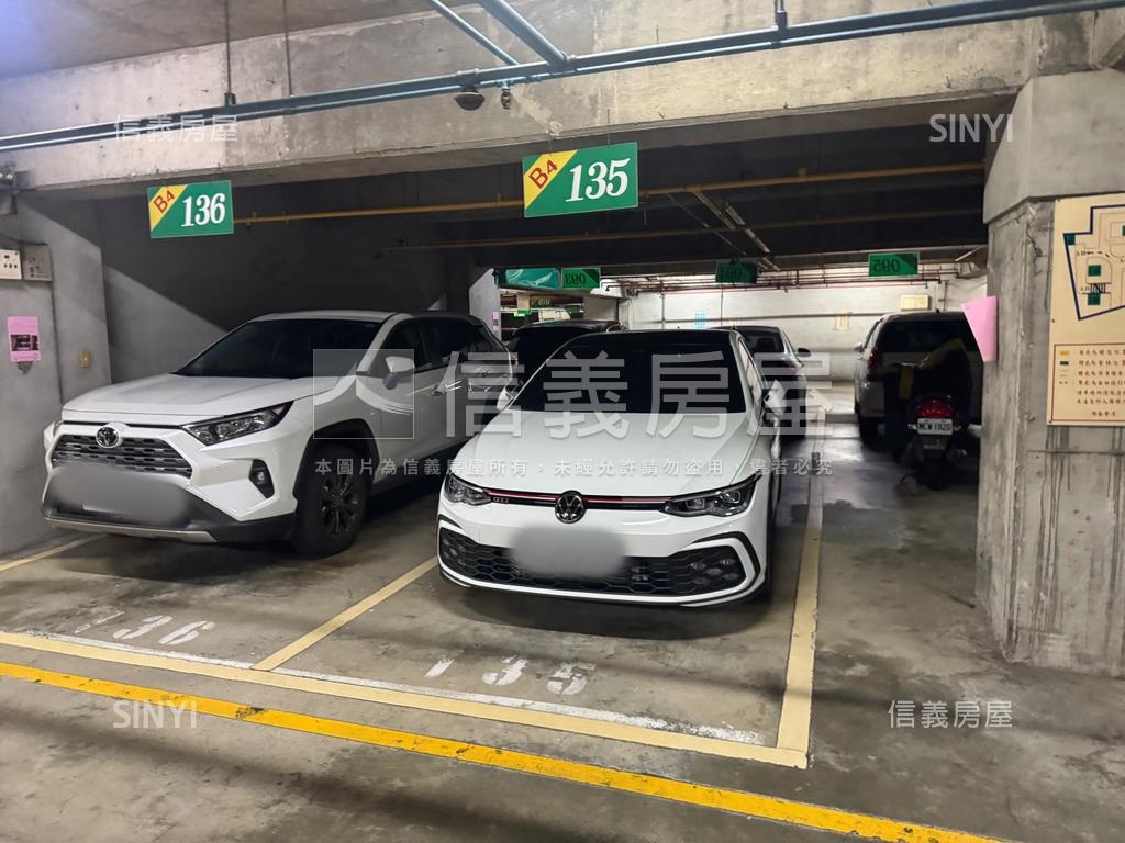 潤泰新大陸稀有四房車位房屋室內格局與周邊環境