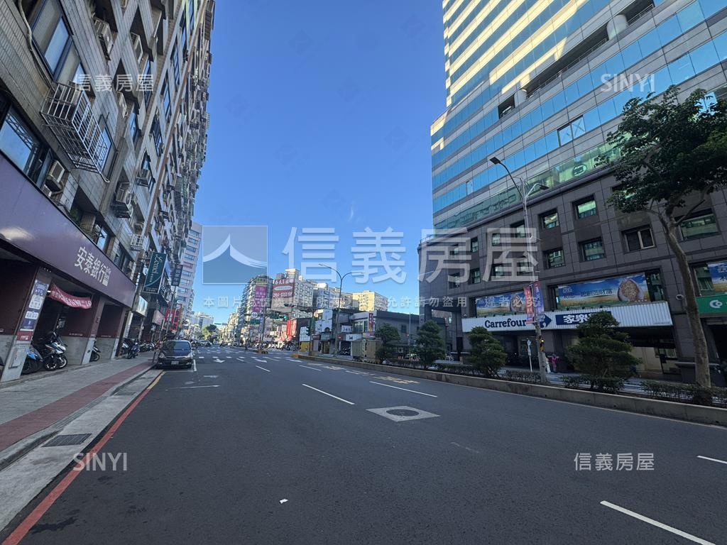潤泰新大陸稀有四房車位房屋室內格局與周邊環境