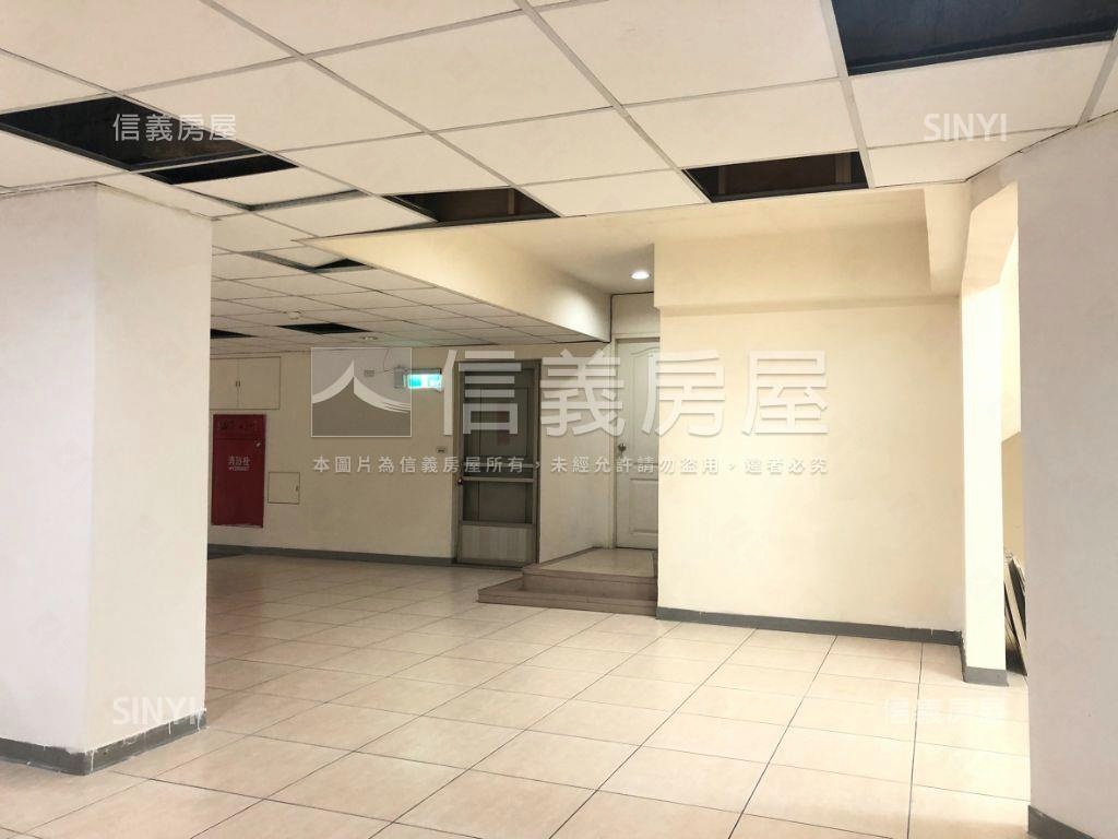 正天母西路上大空間店面房屋室內格局與周邊環境
