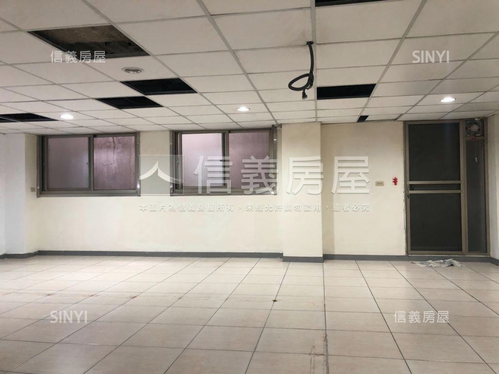 正天母西路上大空間店面房屋室內格局與周邊環境