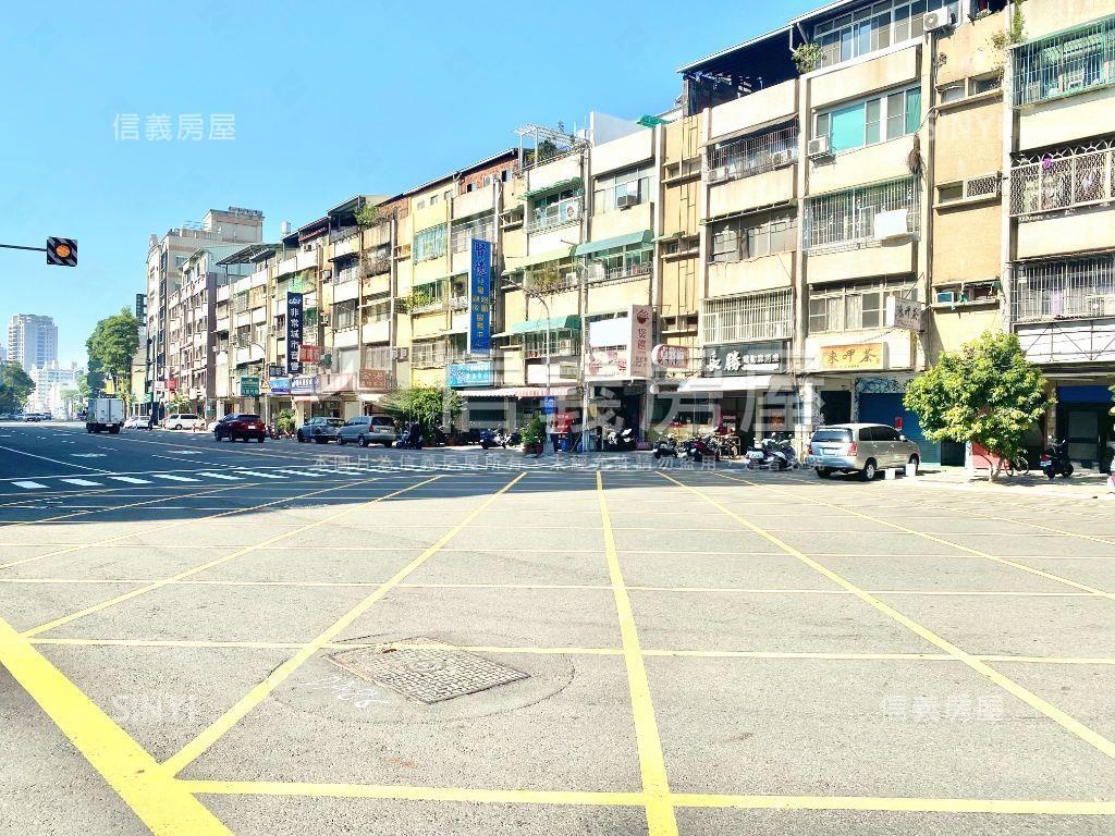 高鐵自由稀有角窗店霸房屋室內格局與周邊環境