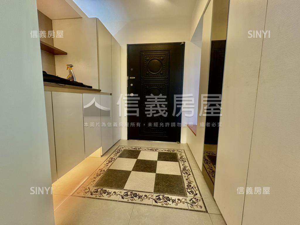 敦南管理三房車位可租房屋室內格局與周邊環境