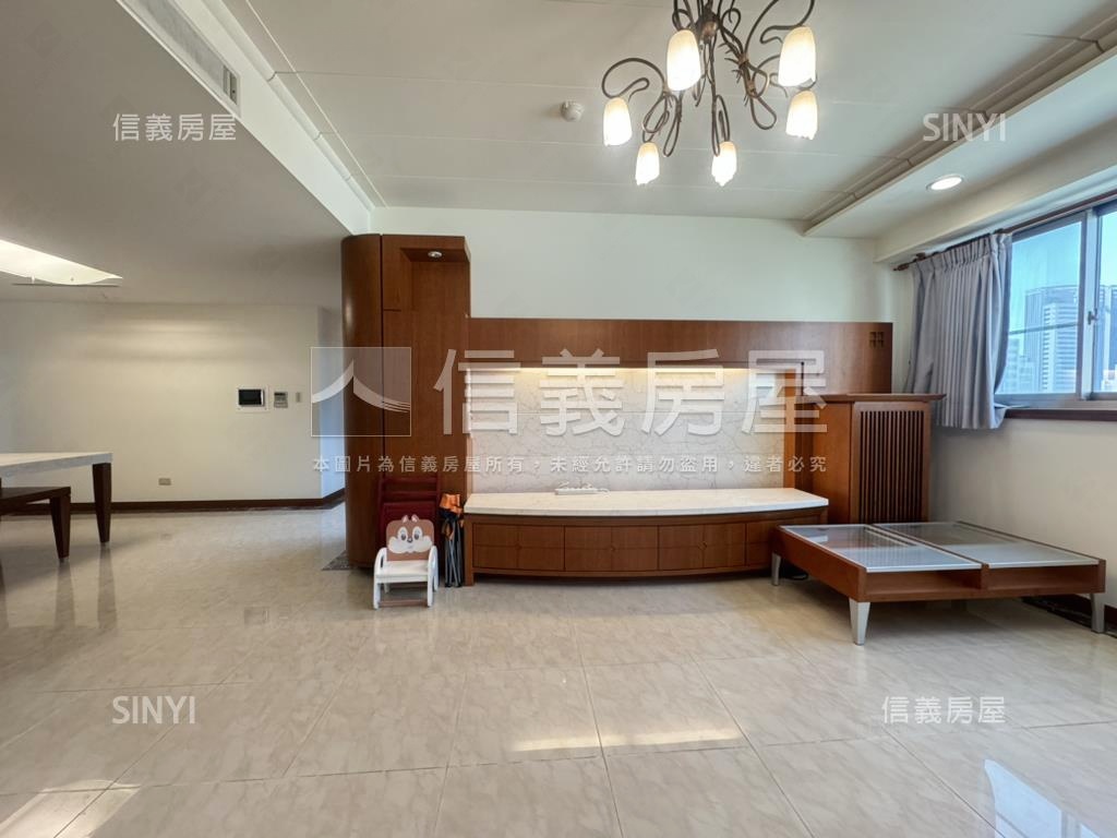 中央公園太子名邸４房平車房屋室內格局與周邊環境