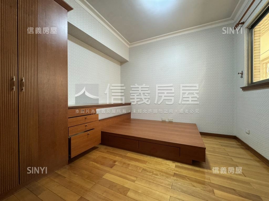 中央公園太子名邸４房平車房屋室內格局與周邊環境