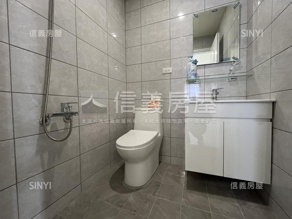 都會生活三房平車美裝潢房屋室內格局與周邊環境