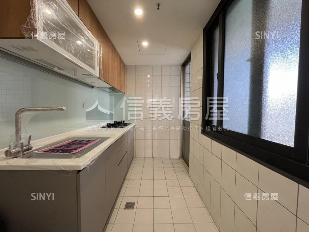 都會生活三房平車美裝潢房屋室內格局與周邊環境