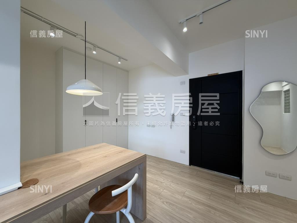 仁愛圓環學區管理精緻兩房房屋室內格局與周邊環境