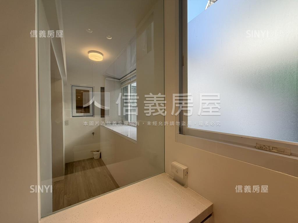 仁愛圓環學區管理精緻兩房房屋室內格局與周邊環境