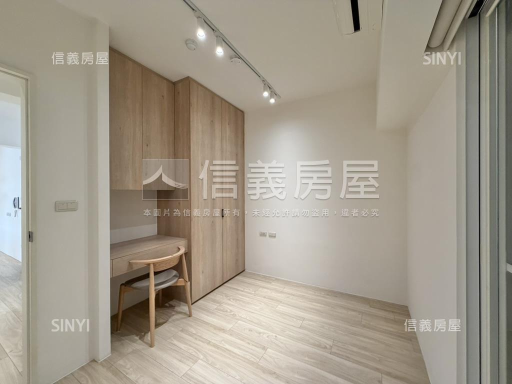 仁愛圓環學區管理精緻兩房房屋室內格局與周邊環境