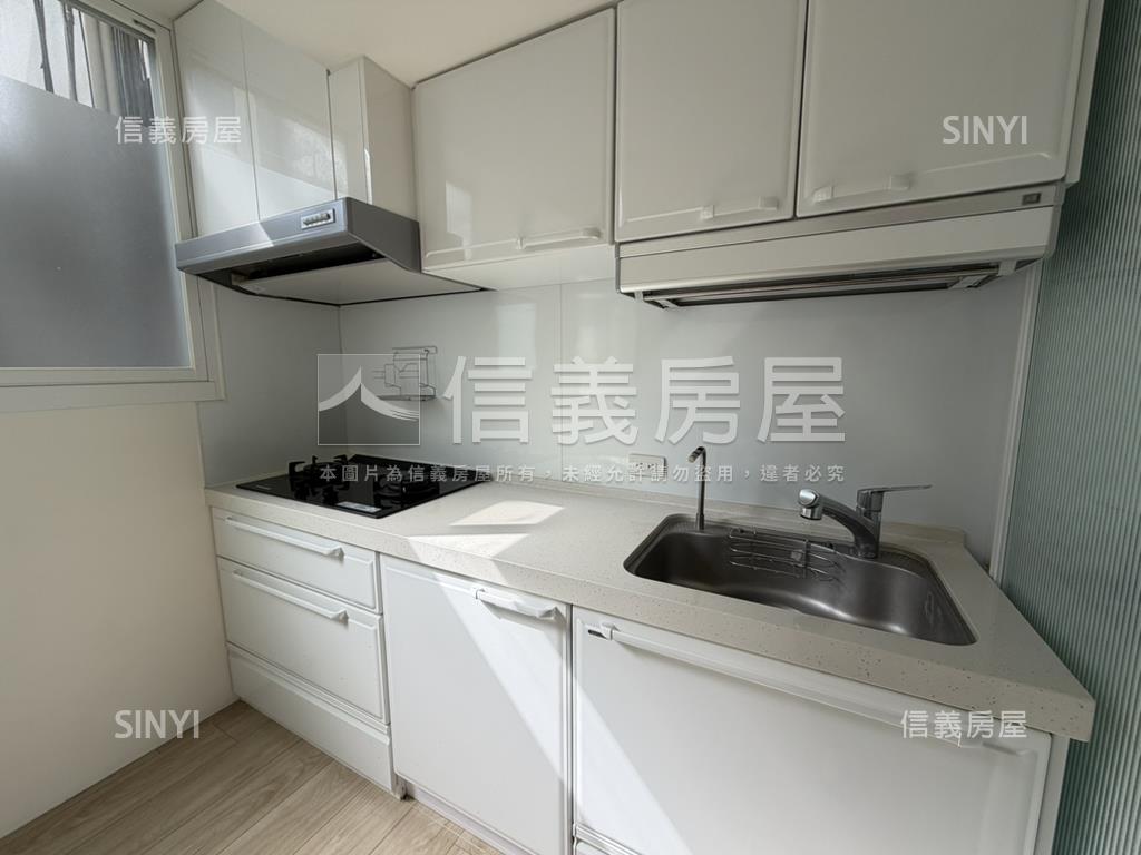 仁愛圓環學區管理精緻兩房房屋室內格局與周邊環境