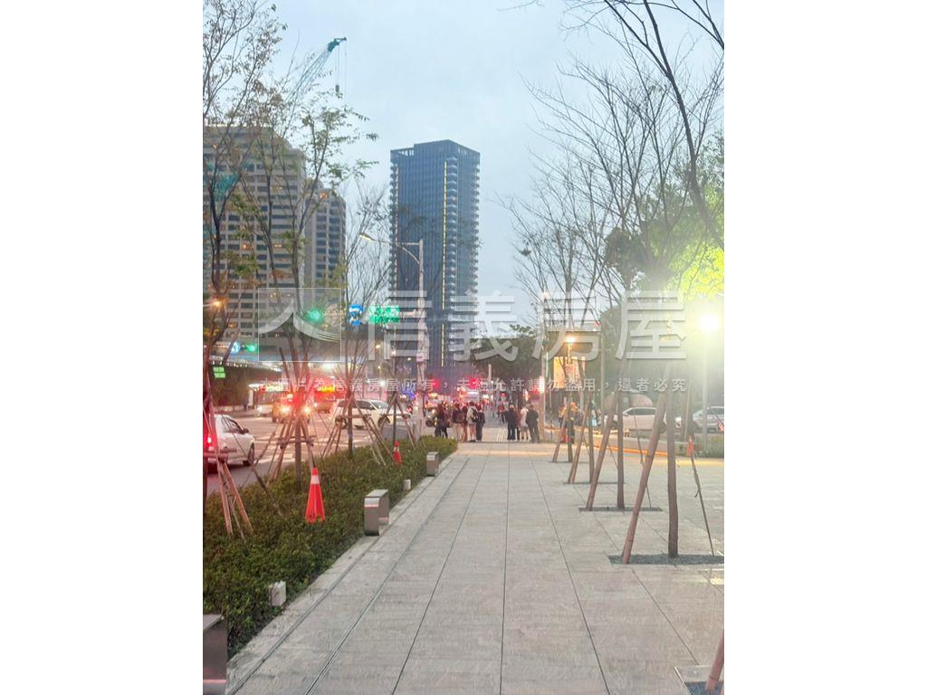 昇陽國際Ｈ戶２樓帶車位房屋室內格局與周邊環境