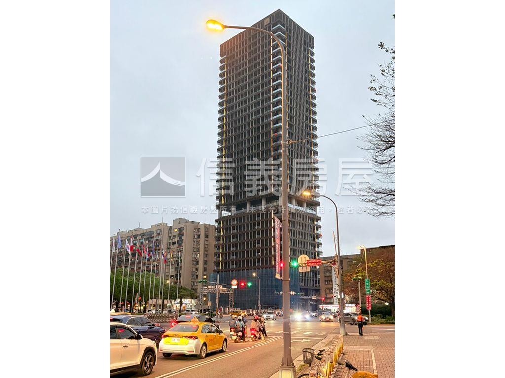 昇陽國際Ｈ戶２樓帶車位房屋室內格局與周邊環境