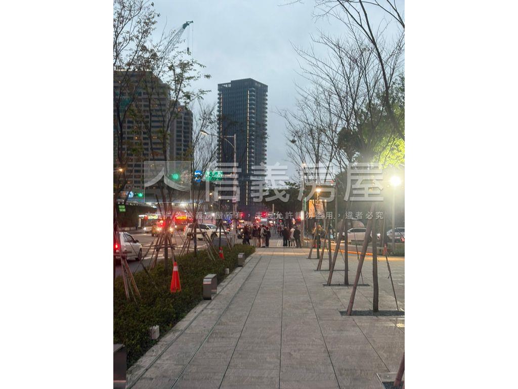 昇陽國際Ｈ戶２樓帶車位房屋室內格局與周邊環境