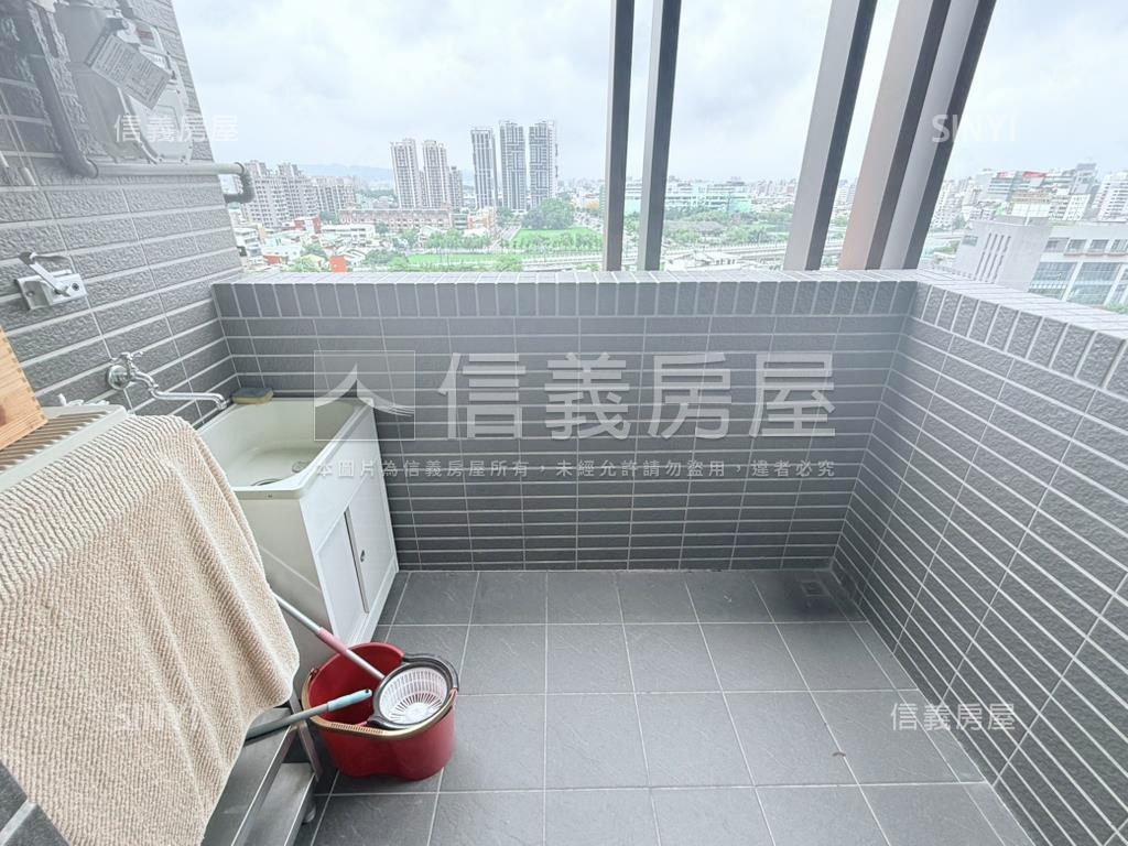 專任＊秀泰旁視野裝潢平車房屋室內格局與周邊環境