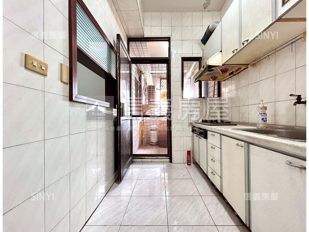 小港摩登四合院三房美宅房屋室內格局與周邊環境