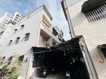 內惟成家低總價活巷透天