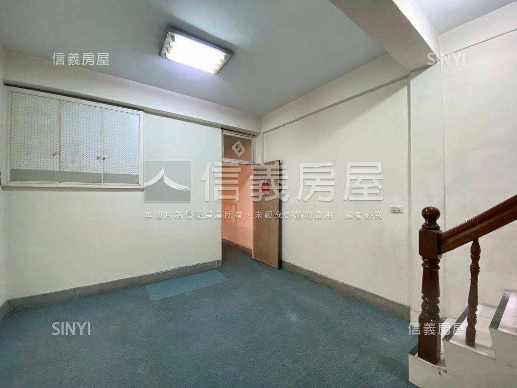 專任◆邊間三面採光透天房屋室內格局與周邊環境