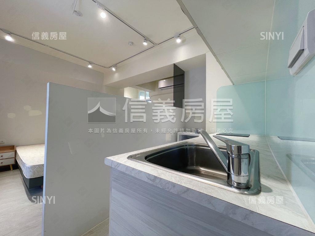 亞灣近公園小資美宅房屋室內格局與周邊環境