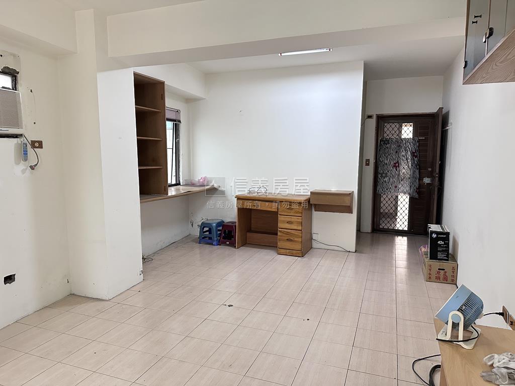 近台南車站套房房屋室內格局與周邊環境