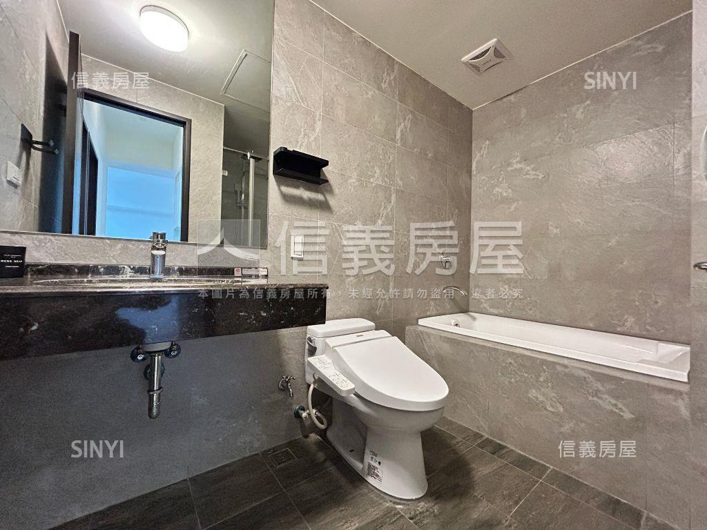 讚玩城市稀有兩房平面車位房屋室內格局與周邊環境