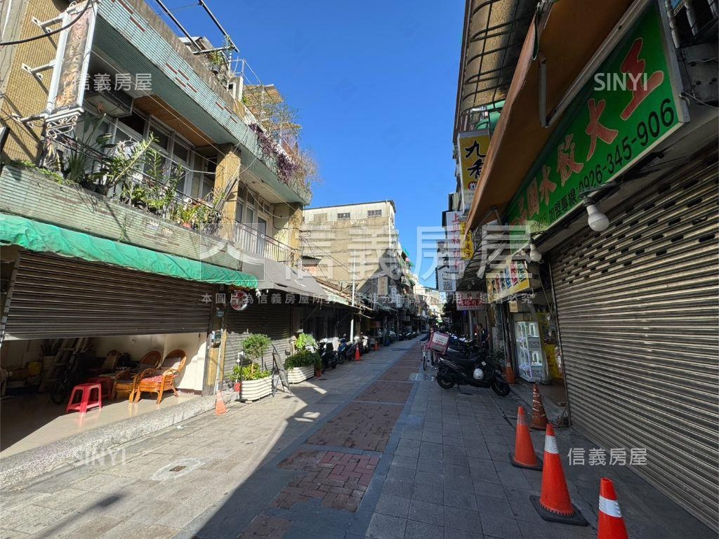 近新莊捷運站●豐年街二樓房屋室內格局與周邊環境