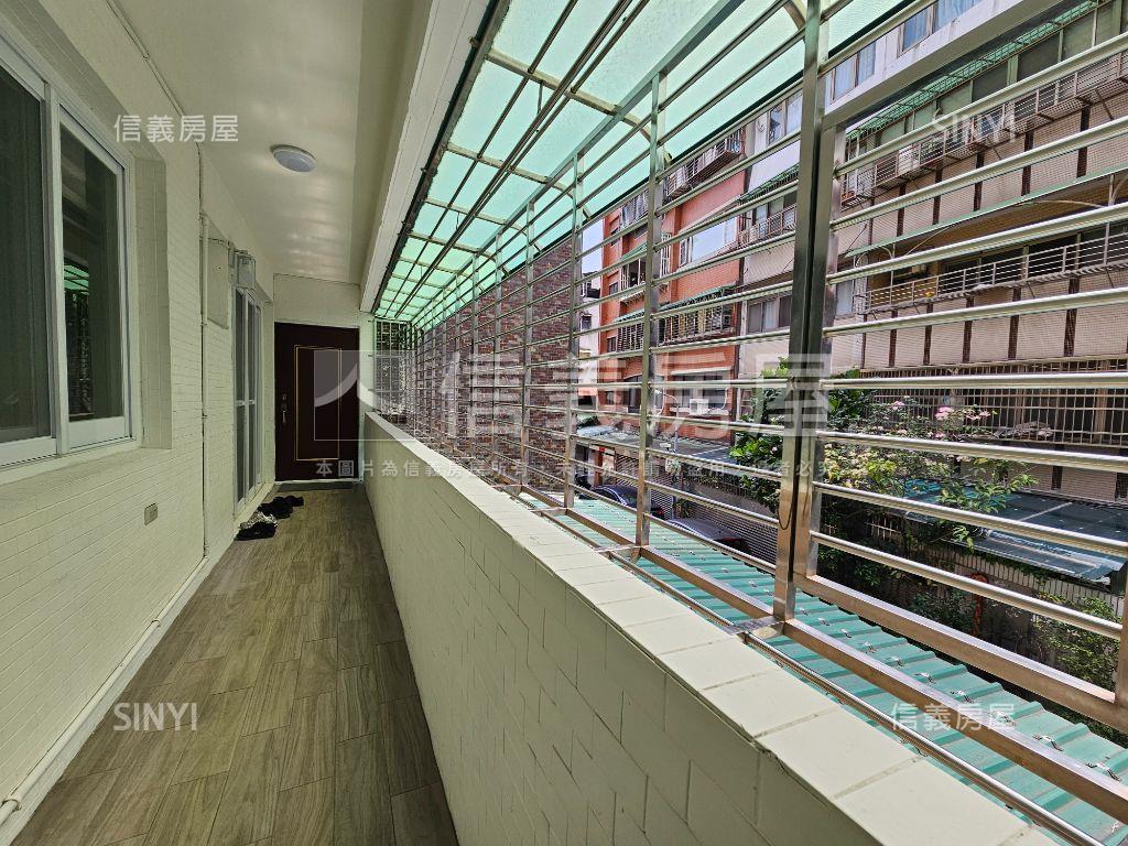 中正東門捷運極品美邸房屋室內格局與周邊環境