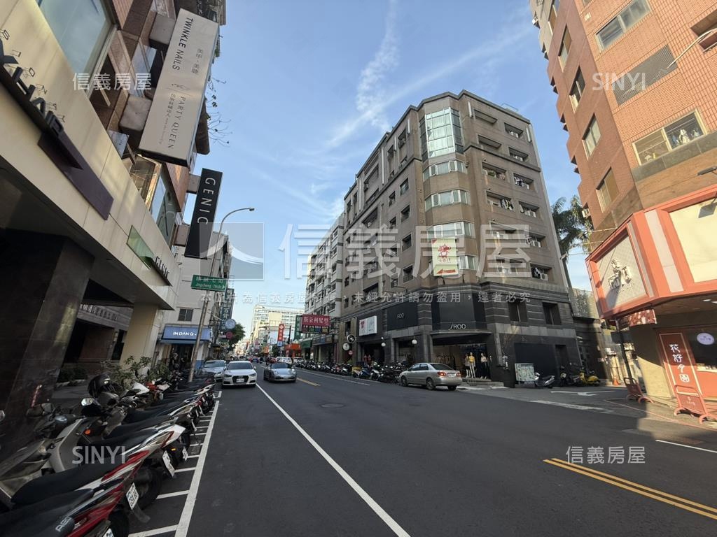 專任精誠路面寬大角店房屋室內格局與周邊環境