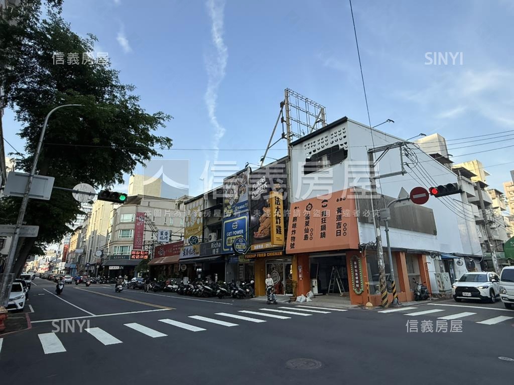 專任精誠路面寬大角店房屋室內格局與周邊環境
