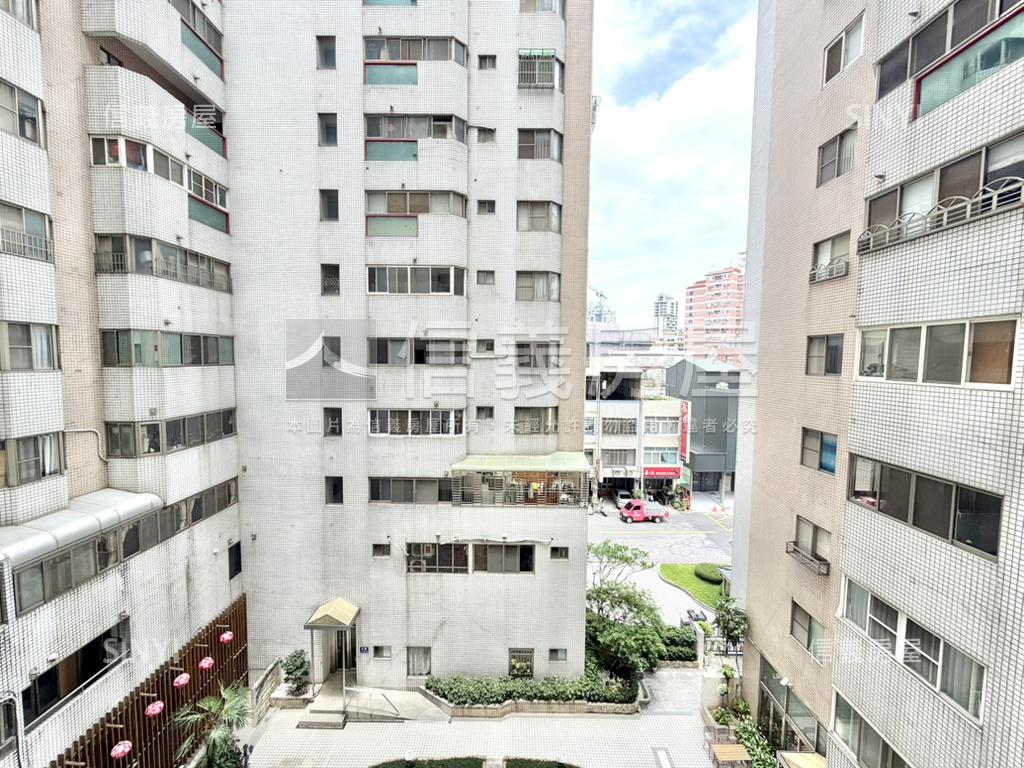 龍邦富邑三房平車房屋室內格局與周邊環境