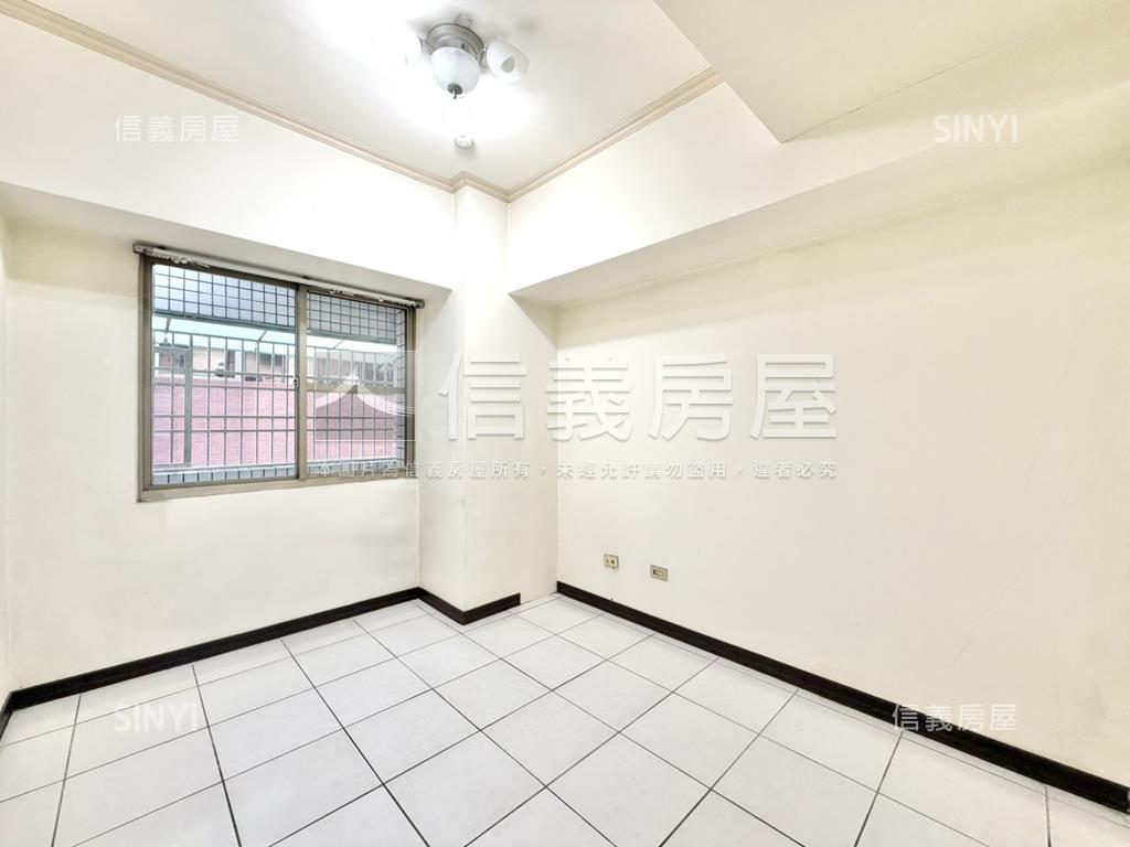 龍邦富邑三房平車房屋室內格局與周邊環境