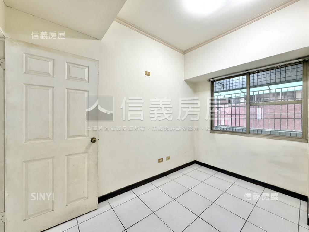 龍邦富邑三房平車房屋室內格局與周邊環境