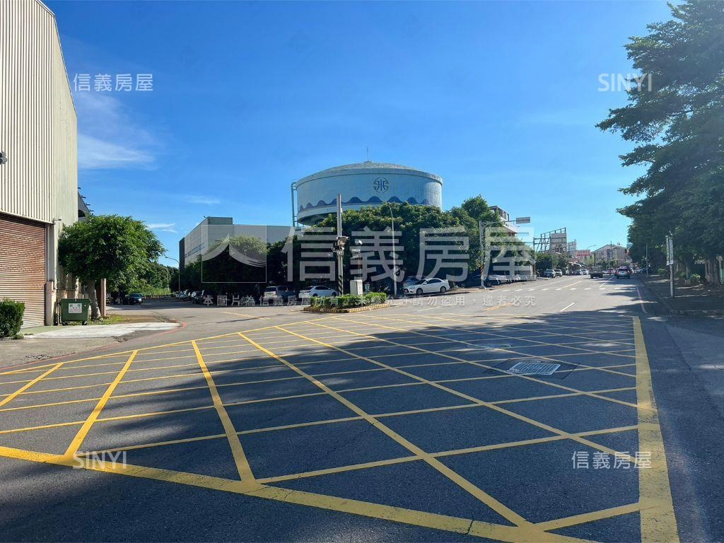 專任台中工業區２５０坪廠房屋室內格局與周邊環境