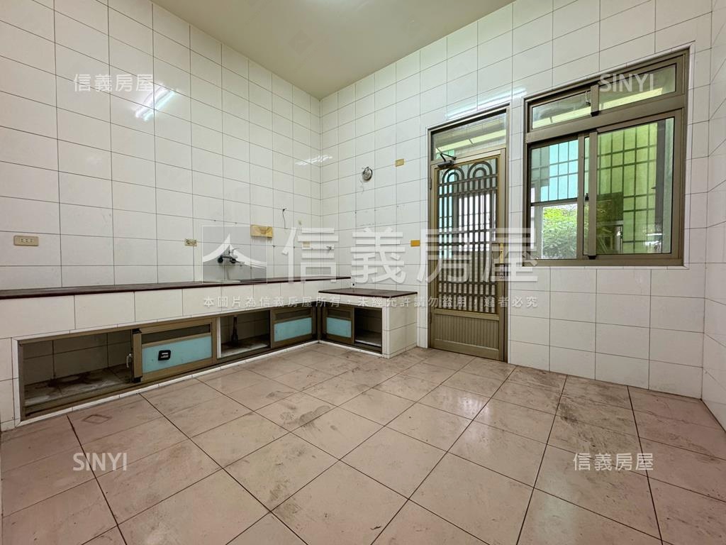 藍昌正路‧寬敞透天店住房屋室內格局與周邊環境