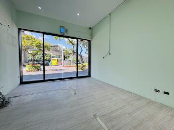 內湖路一段長虹店面