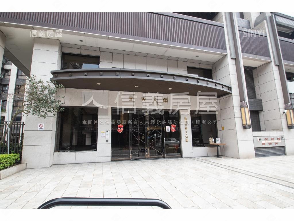 【專任】八擴景觀兩房車位房屋室內格局與周邊環境