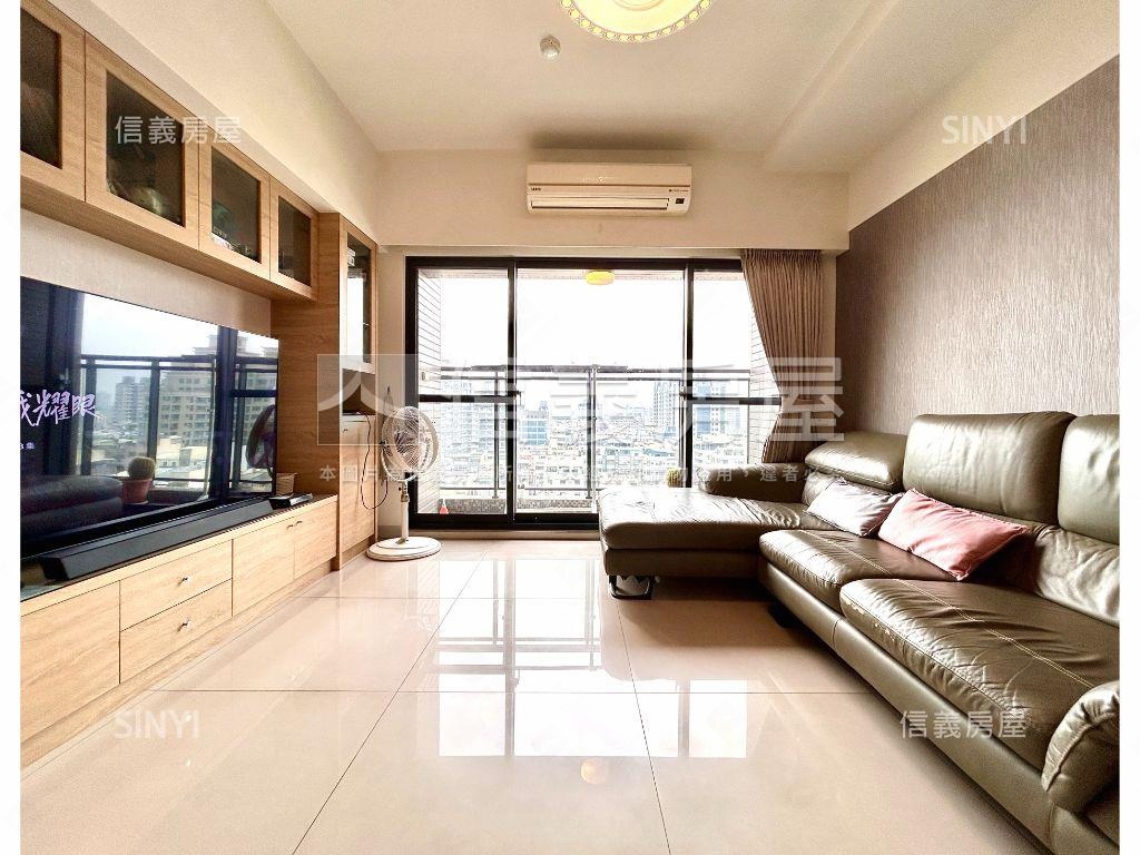 專輕軌線上四房平車房屋室內格局與周邊環境