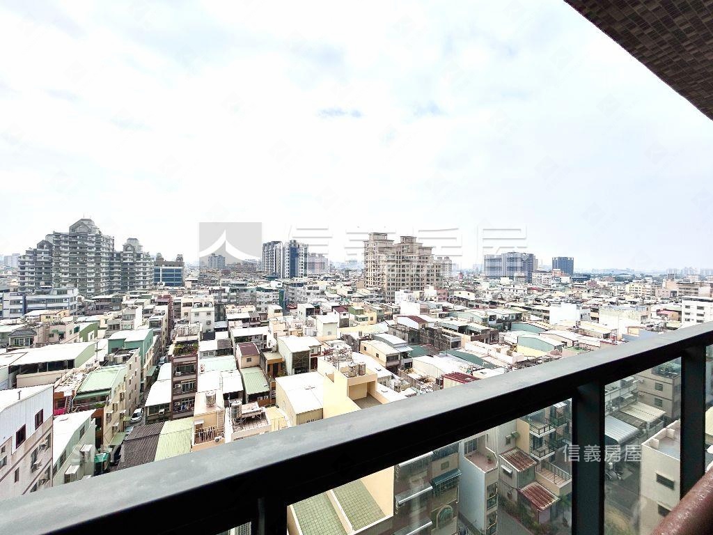 專輕軌線上四房平車房屋室內格局與周邊環境