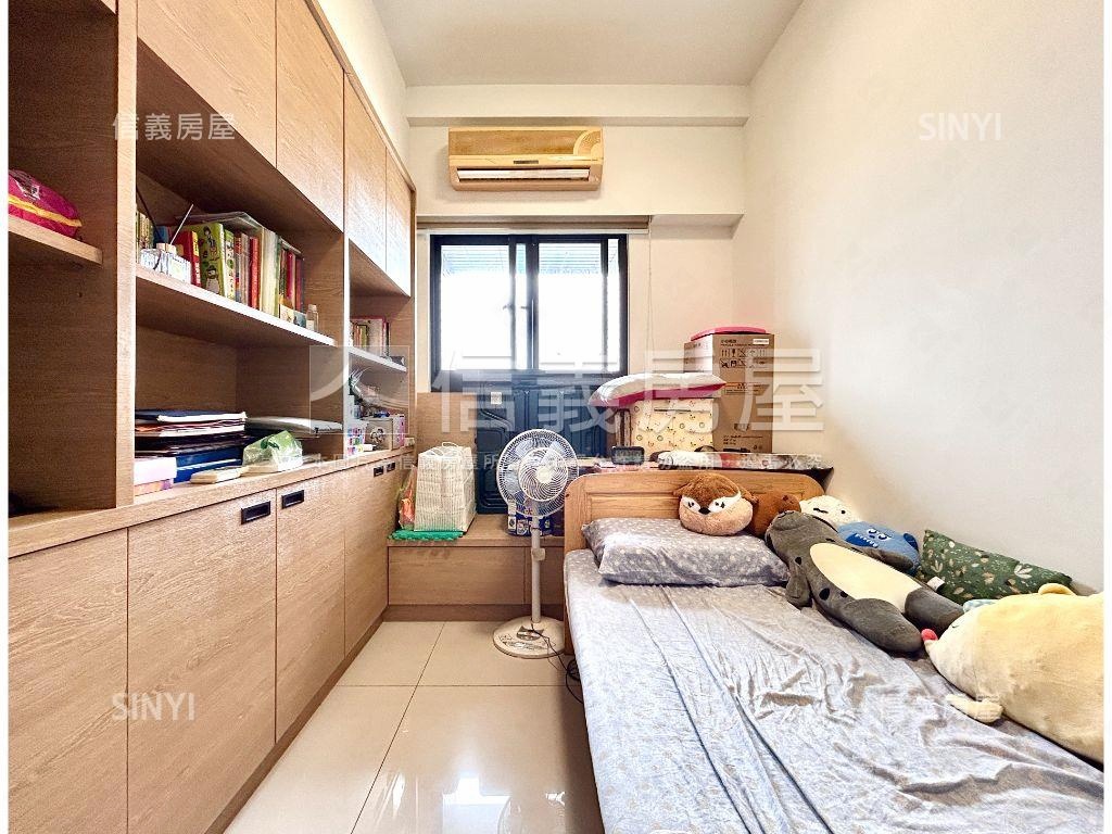 專輕軌線上四房平車房屋室內格局與周邊環境