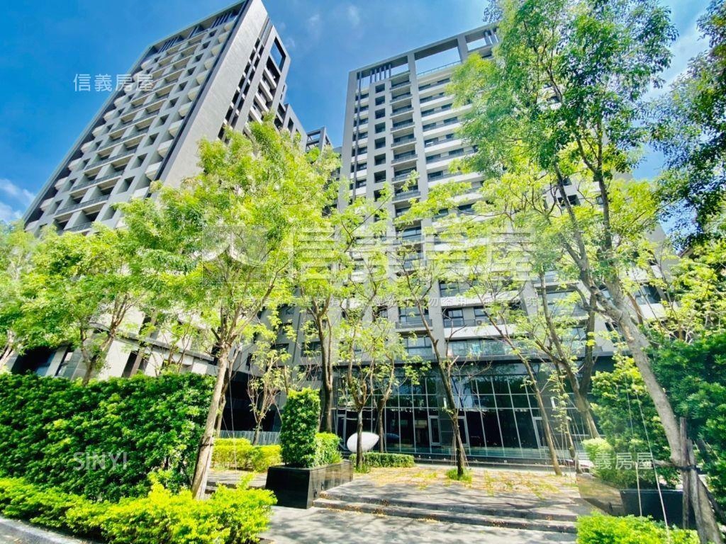 專輕軌線上四房平車房屋室內格局與周邊環境