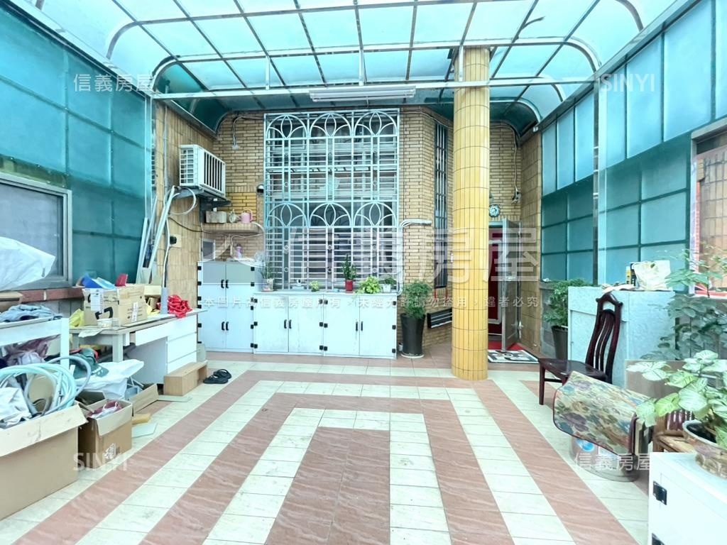 國凱名人大透天房屋室內格局與周邊環境