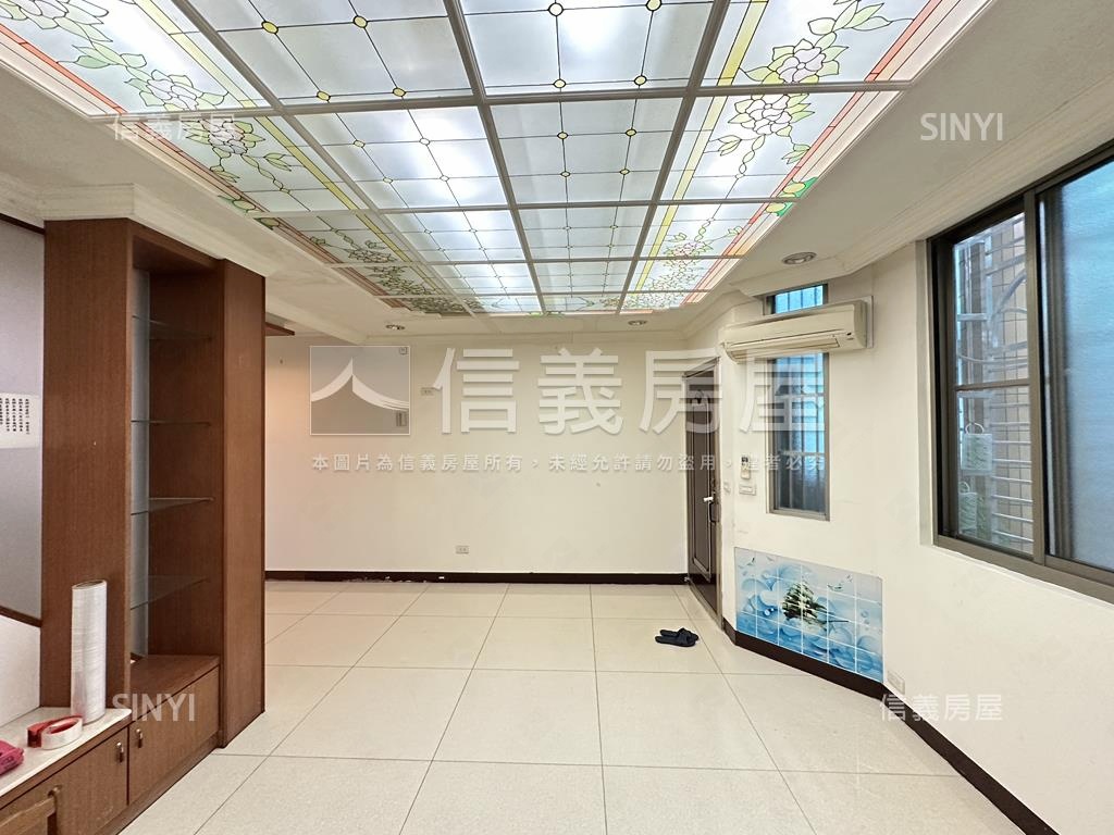 金賀國凱名人大透天房屋室內格局與周邊環境