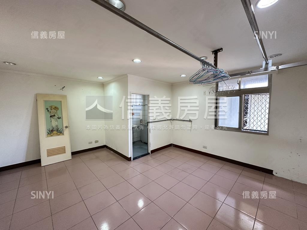 金賀國凱名人大透天房屋室內格局與周邊環境