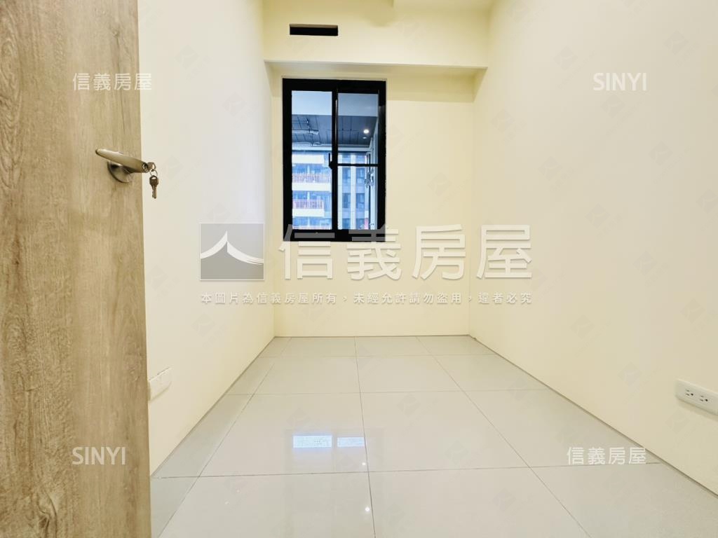 ★亞昕一見質感兩房車位房屋室內格局與周邊環境