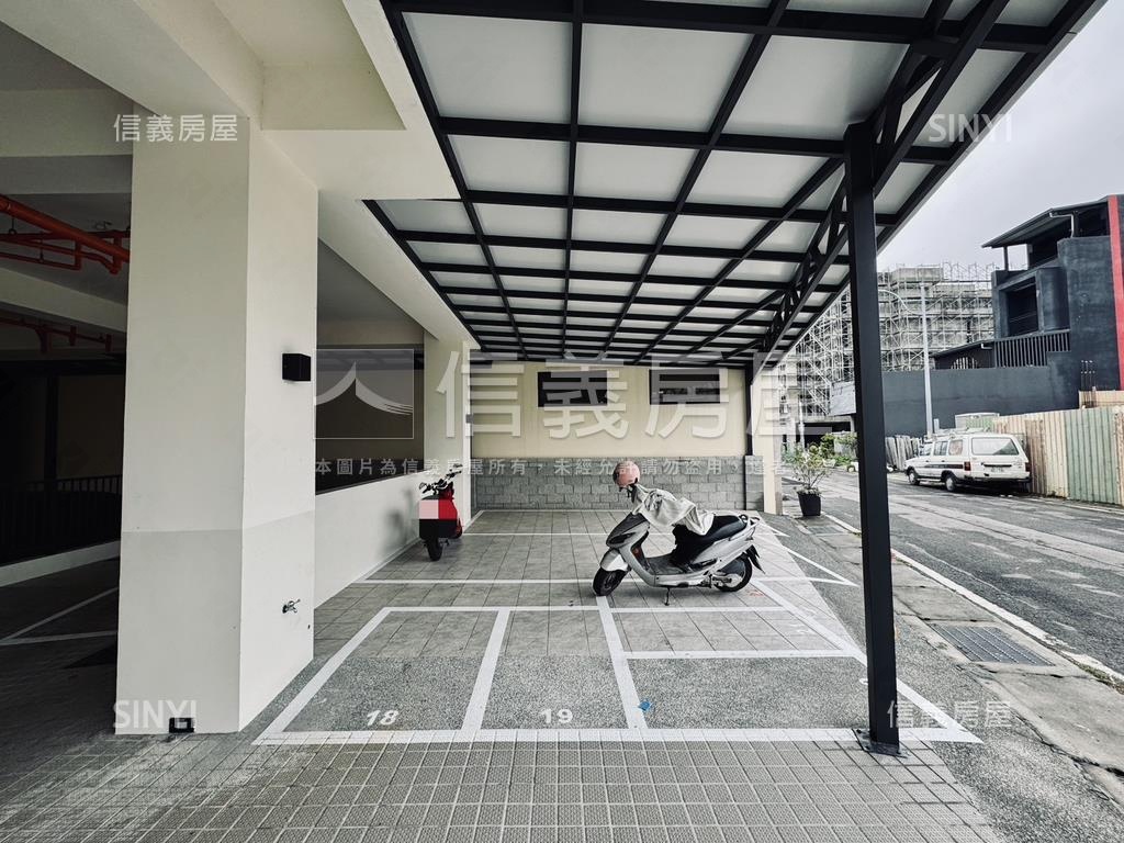 享薪家社區三房平面車位房屋室內格局與周邊環境
