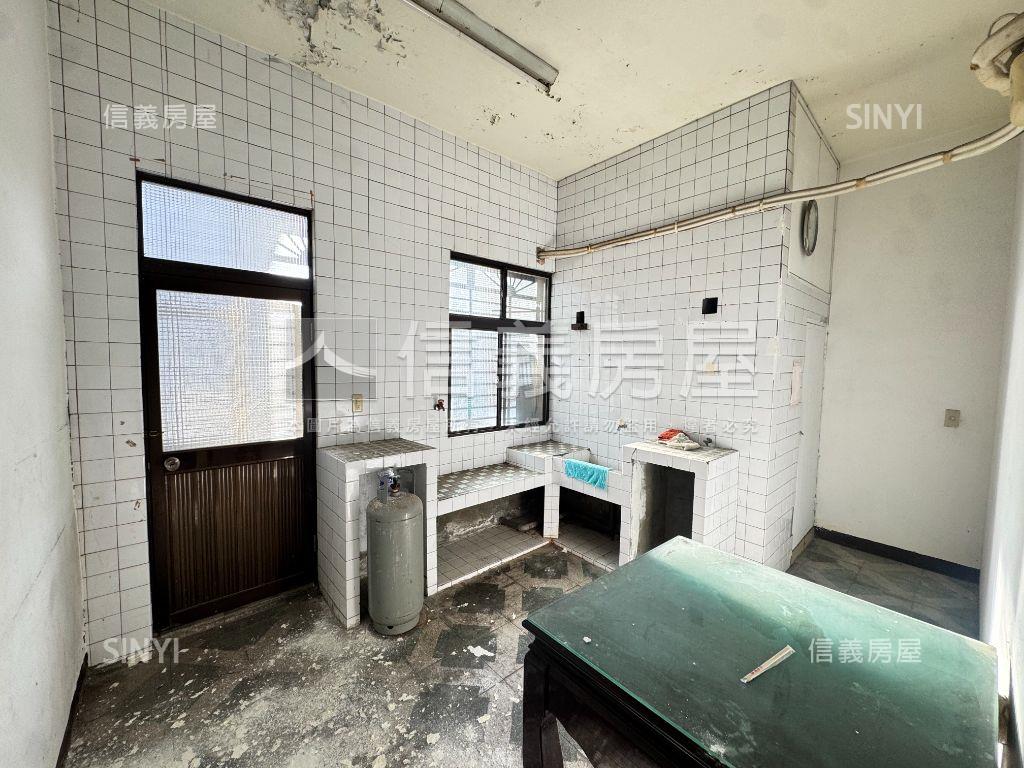 北大金透天店面房屋室內格局與周邊環境
