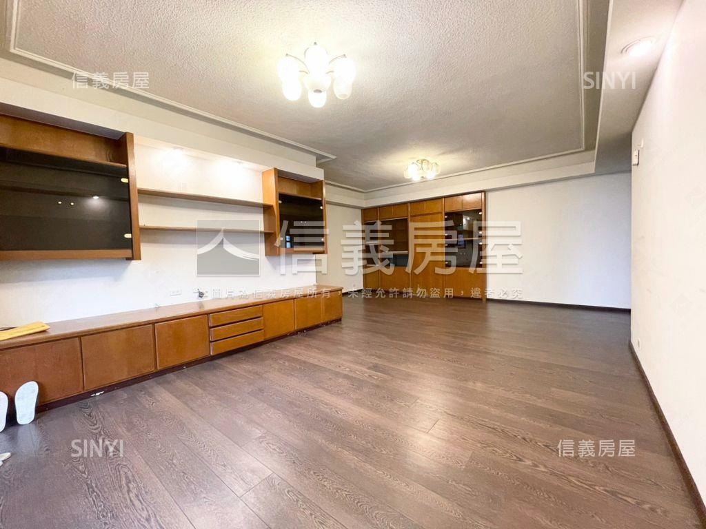 區公所方正大空間美美屋房屋室內格局與周邊環境