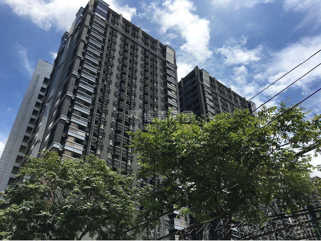 超級Ｆ１空間大房屋室內格局與周邊環境