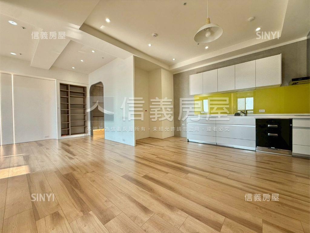 詠泉津採光陽台三房雙平車房屋室內格局與周邊環境